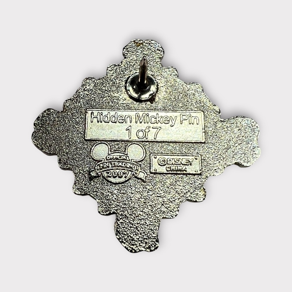 5 Disney Pin Lot Pirates of the Caribbean 2007 Hidden Mickey Pin Trading Skull - Picture 10 of 16